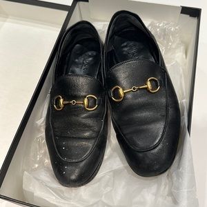 Gucci leather loafer